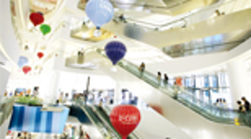 사인디자인으로 같은 듯 다른 느낌